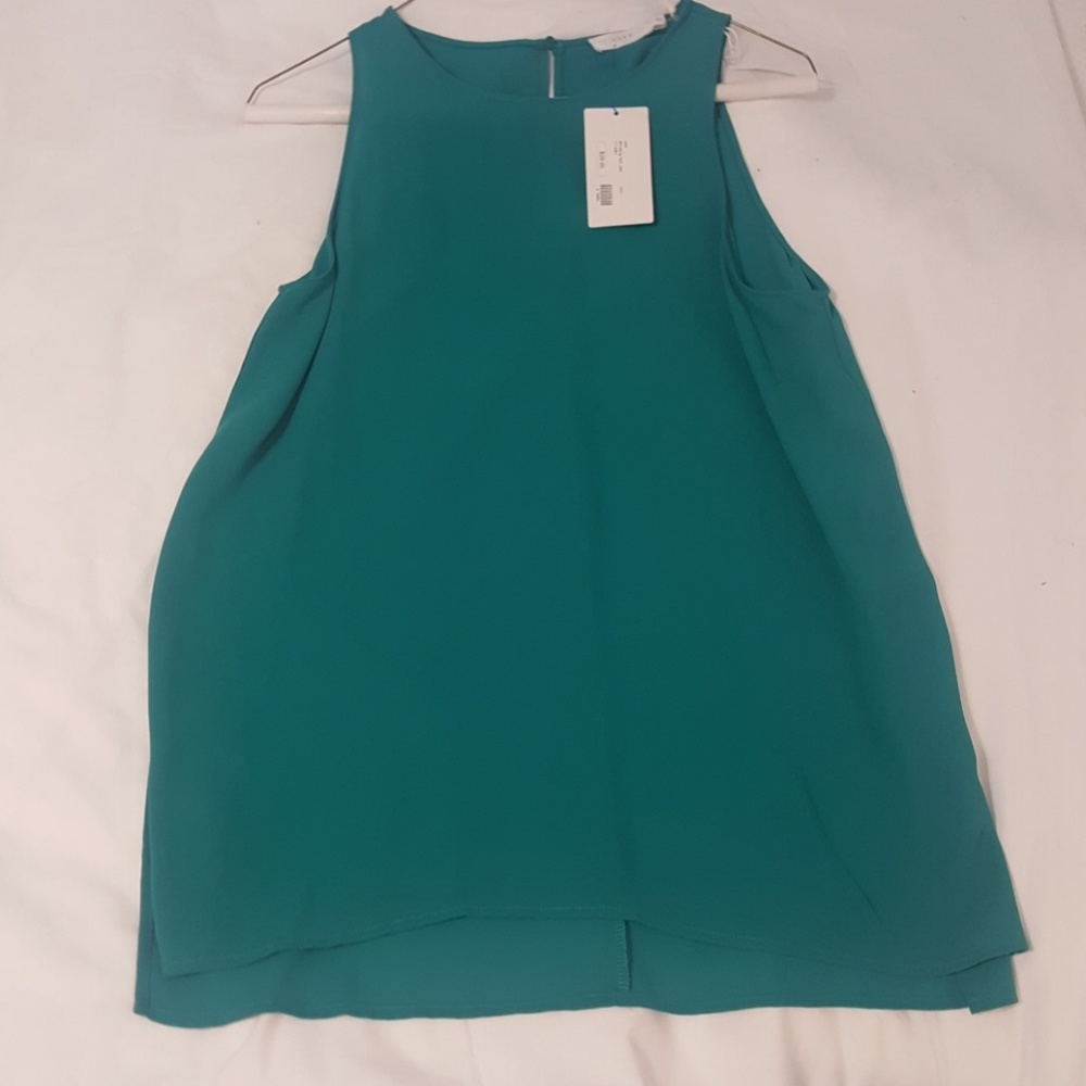 Sleeveless cami top